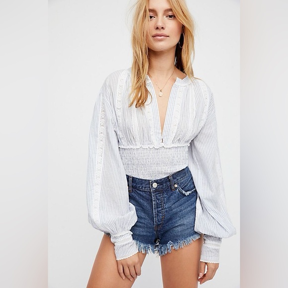 Free People Striped Smocked Waist Blouse Medium Blue White Lace Trim boho top - Picture 1 of 10